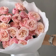 Нежный букет из кустовых роз🤍 3