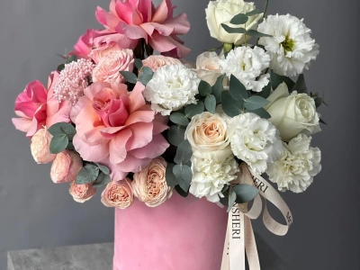 Цветы в коробке Роскошная композиция