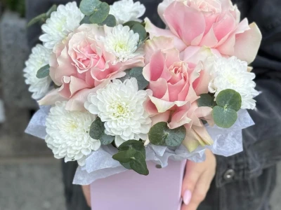 Сумочка с французскими розами «С Днем рождения!» + открытка в подарок 🎁