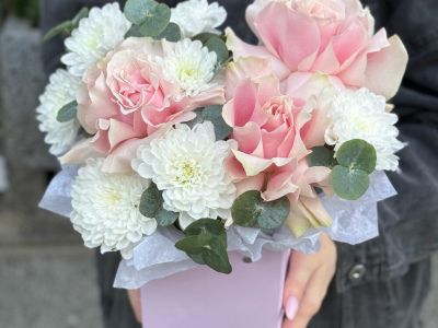 Сумочка с французскими розами «С Днем рождения!» + открытка в подарок 🎁