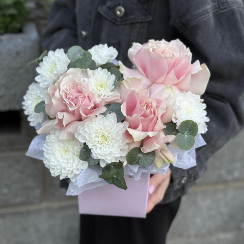 Сумочка с французскими розами &laquo;С Днем рождения!&raquo; + открытка в подарок 🎁