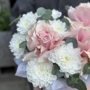 Сумочка с французскими розами &laquo;С Днем рождения!&raquo; + открытка в подарок 🎁 2