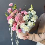 Композиция в коробке &laquo;Аристократическая нежность&raquo;  4