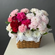 Корзинка с диантусами 0