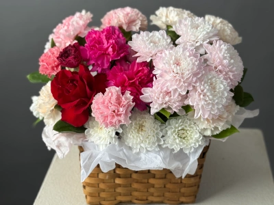 Корзинка с диантусами