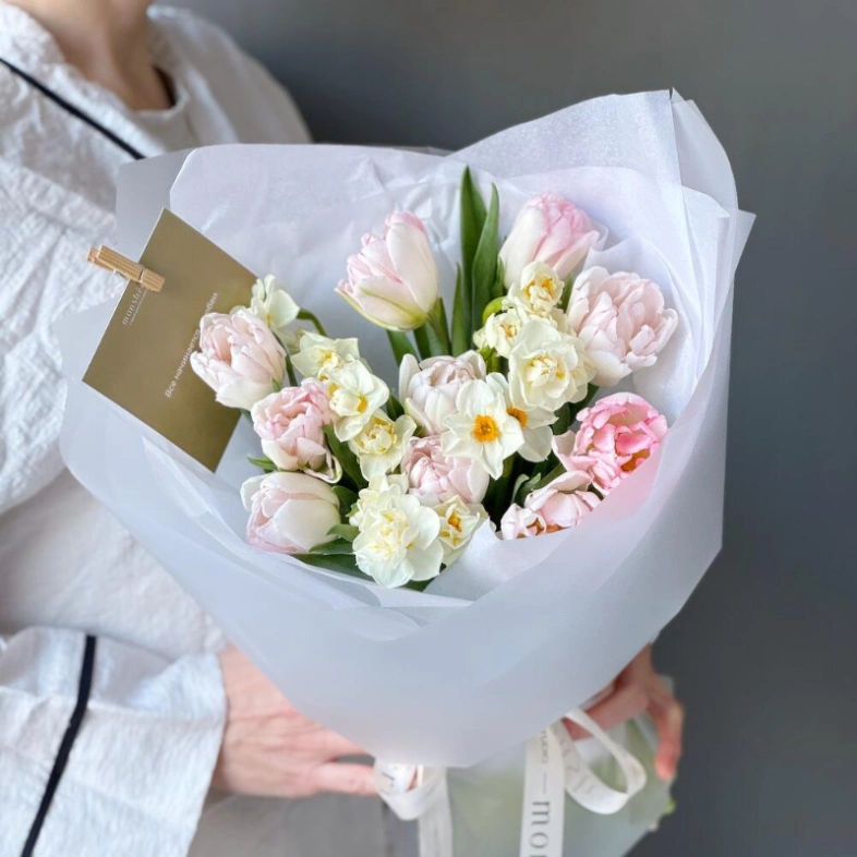 Тюльпаны и нарциссы