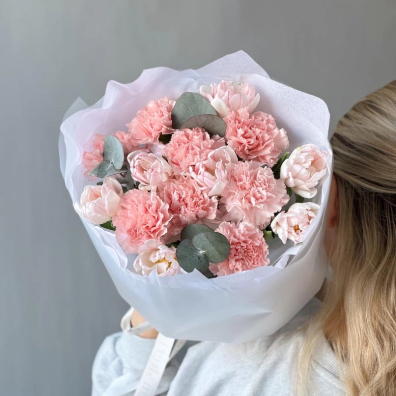 Зефирные тюльпаны и диантусы