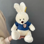 Зайчик в свитере игрушка 0