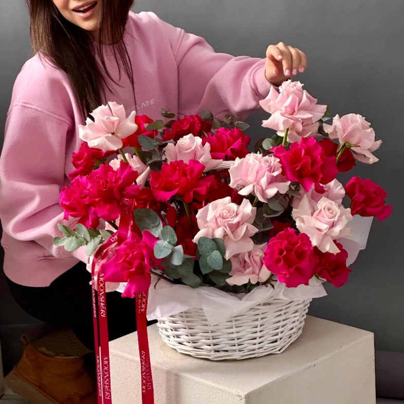 Корзина французских роз &laquo;WOW&raquo; 35 роз