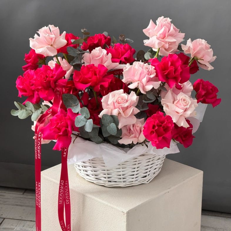 Корзина французских роз &laquo;WOW&raquo; 35 роз