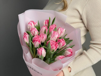 Букет с шикарными тюльпанами 15 шт