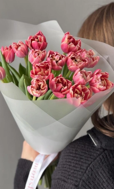 Шикарное моно из пионовидных тюльпанов