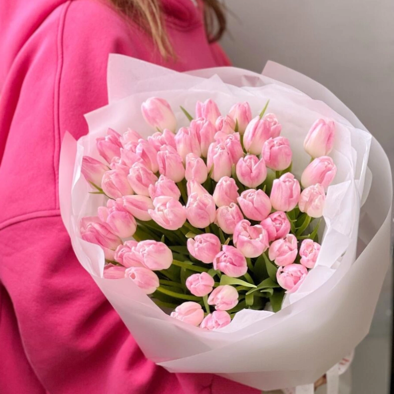 Нежно-розовые тюльпаны 51