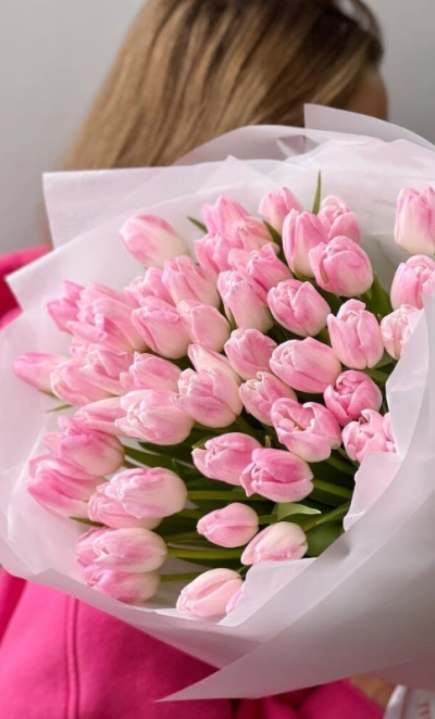 Нежно-розовые тюльпаны 51
