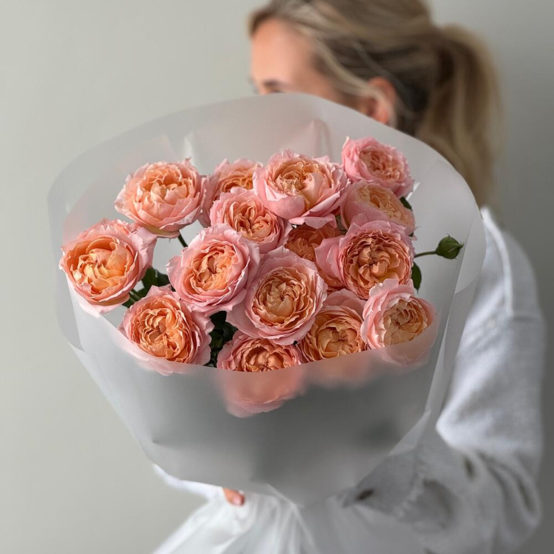 Шикарная Джульетта пионовидные кустовые розы 1