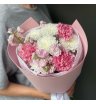Нежный стойкий букет хризантема, диантус, маттиола
