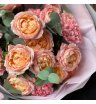 Букет кустовые розы Джульетта и гвоздика 4